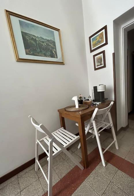 Edoardo'S Historic Apartment Рим Екстер'єр фото